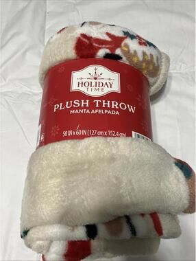 Holiday Time All Over Santas  Plush Throw 50 In X 60 In New